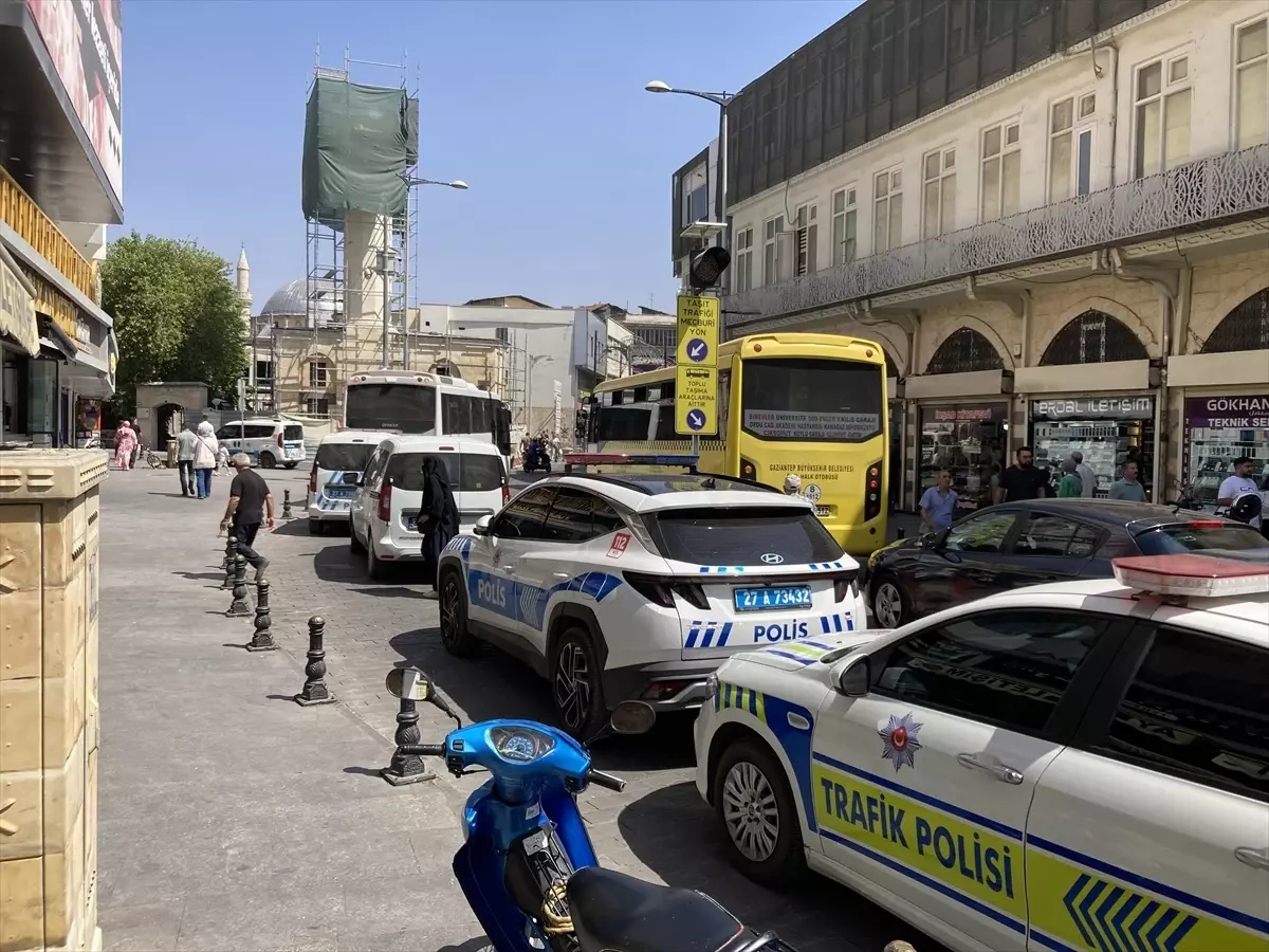 Gaziantep'te Cep Telefonu Satıcılarına Yönelik Kaçak Telefon Operasyonu