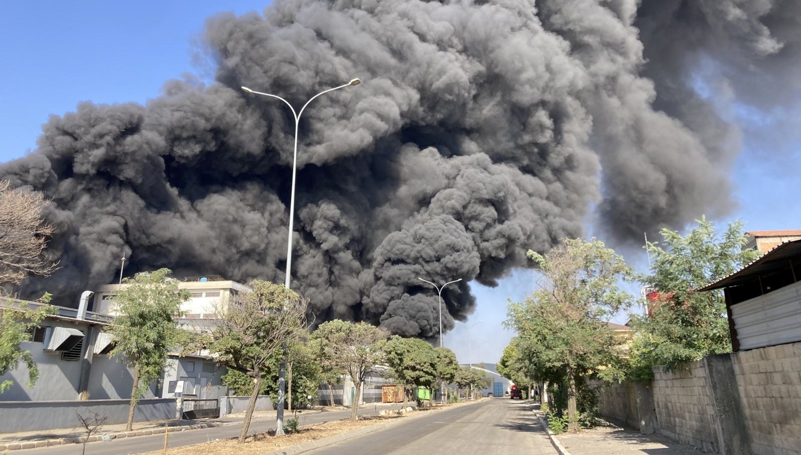 Gaziantep'te Geri Dönüşüm Fabrikasında Büyük Yangın