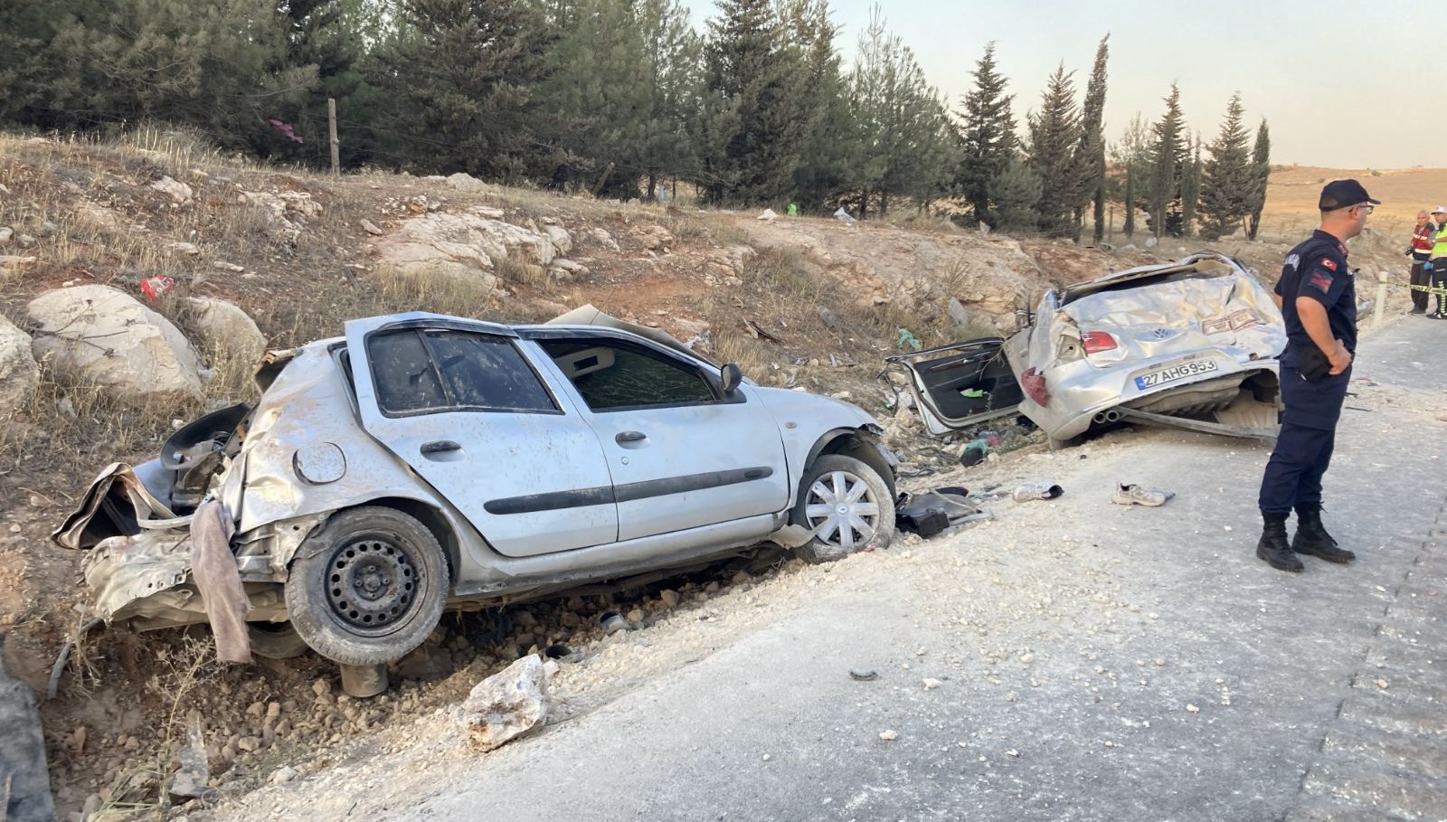 Gaziantep'te İki Otomobil Çarpıştı: 3 Ölü, 3 Yaralı