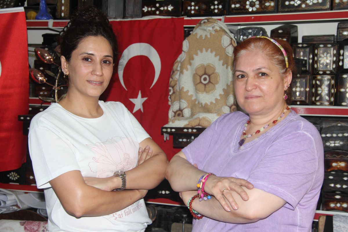 Gaziantep’te Kadın Ustalar Bakır İşlemeciliğinde Erkek Egemenliğini Kırıyor