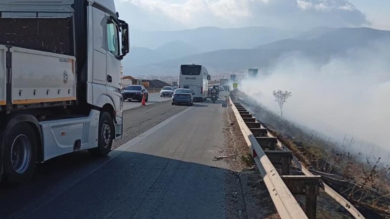 Gaziantep'te TAG Otoyolu Kenarında Hızla Müdahale Edilen Yangın Söndürüldü