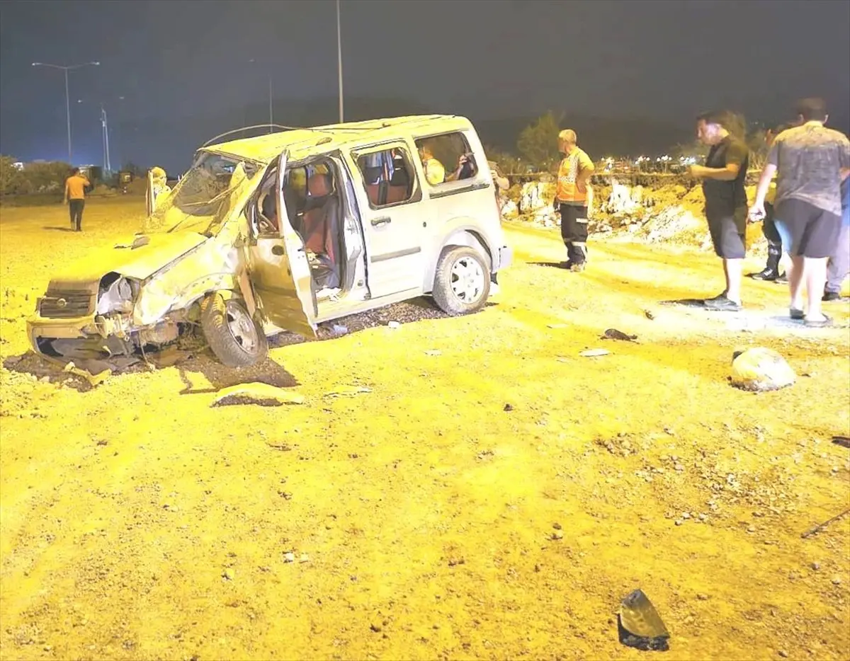 Gaziantep'te Trafik Kazasında 8 Kişi Yaralandı