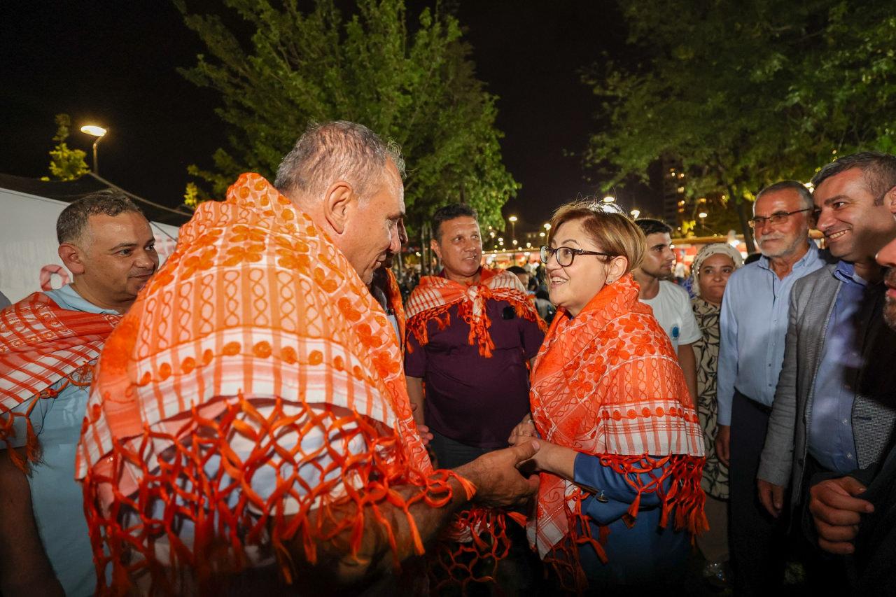 Gaziantep'teki Hemşehri Dernekleri Festivali Büyük İlgi Gördü