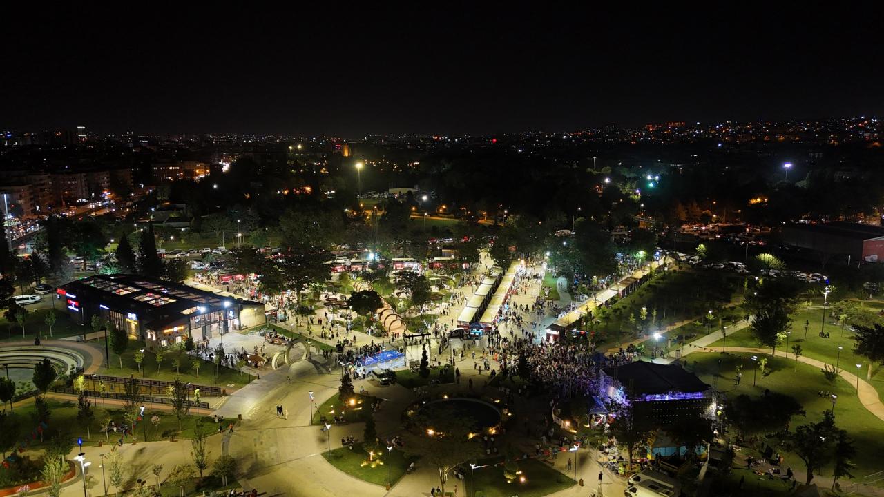 Gaziantep'teki Hemşehri Dernekleri Festivali Büyük İlgi Gördü