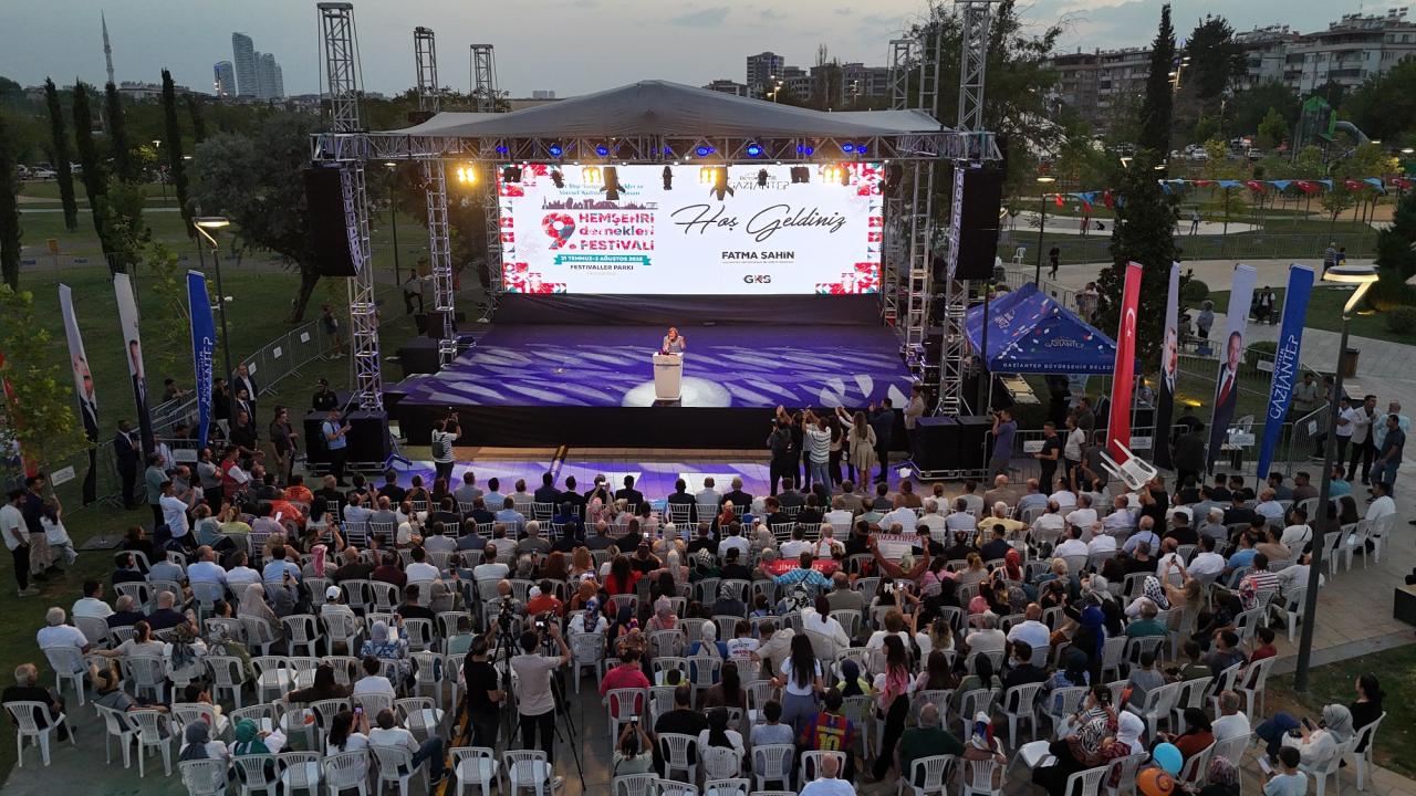 Gaziantep'teki Hemşehri Dernekleri Festivali Büyük İlgi Gördü