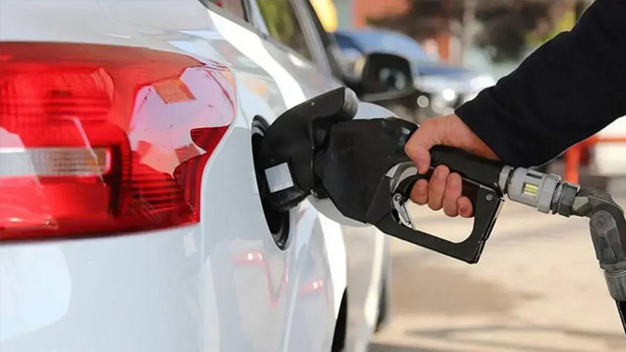 Güncel Akaryakıt Fiyatları: Benzin, Motorin ve LPG 2025