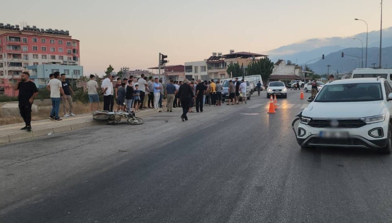 Hatay'da otomobil ile motosiklet çarpıştı: Bir ölü
