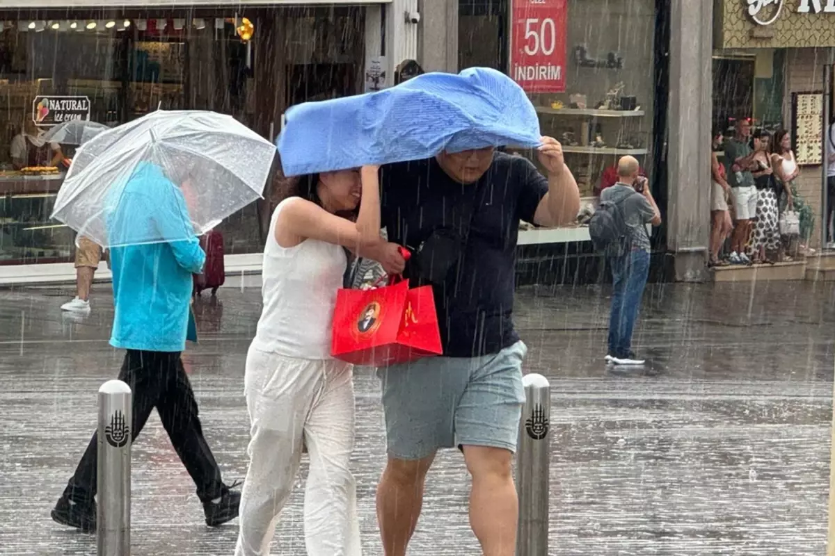İstanbul'a 2 Gün Sürecek Yağış Geliyor