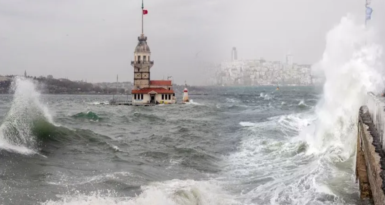 İstanbul'da Kuvvetli Rüzgar Uyarısı: 70 km/s Hıza Ulaşabilir