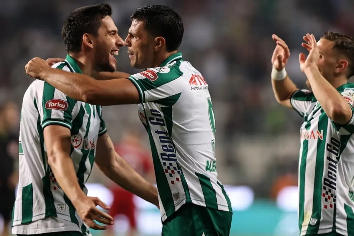 Konyaspor, Gaziantep FK'yi 3-0 Yenerek Liderliğini Sürdürdü