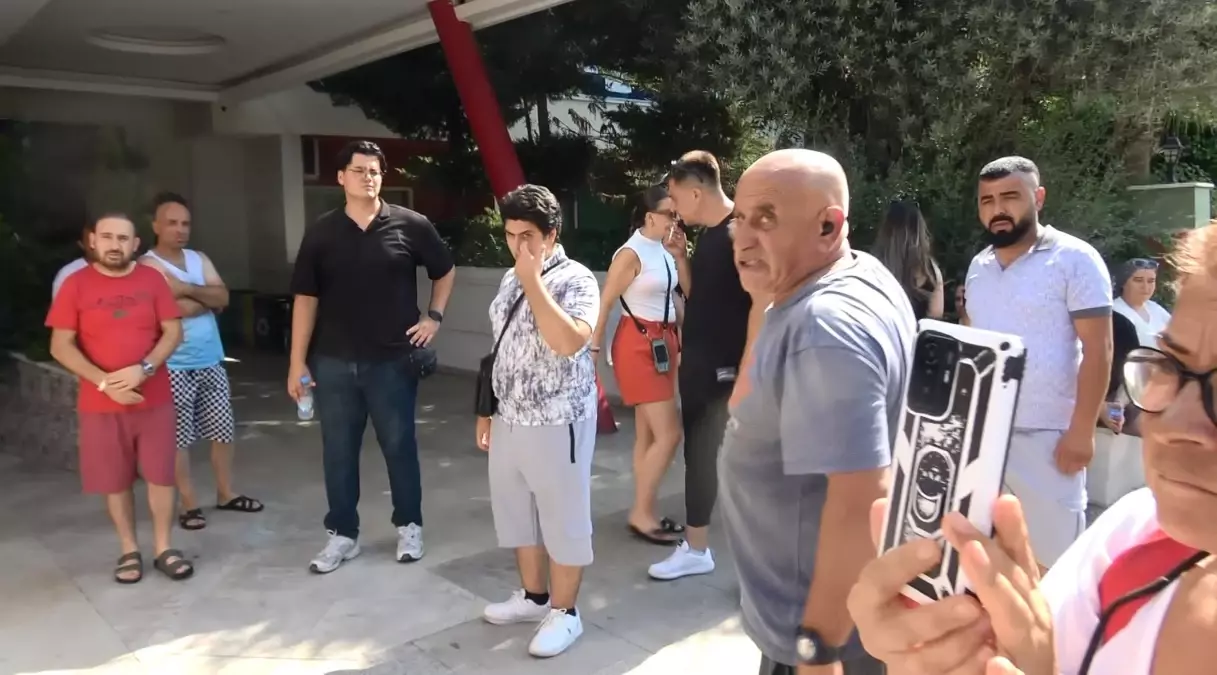 Manavgat Tatilcileri, Maaş Krizi ve Elektrik Kesintisi Nedeniyle Otel Mağduriyetini Yaşadı