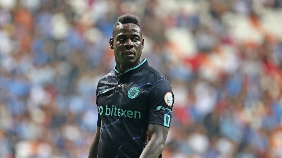 Mario Balotelli Süper Lig'e Döndü: Gaziantep FK ile Görüşmeler Başladı