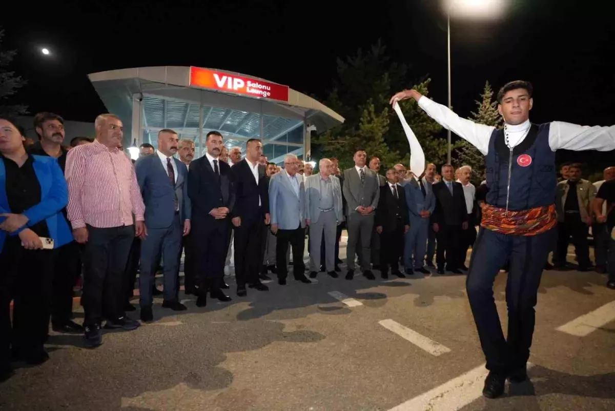 MHP Erzurum'da Birlik Turu Düzenledi