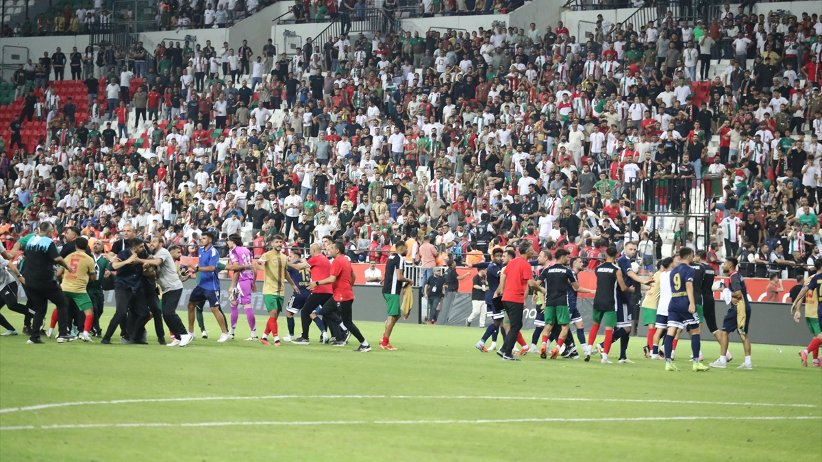 PFDK'dan Veysel Sapan'a 12 maç men cezası!