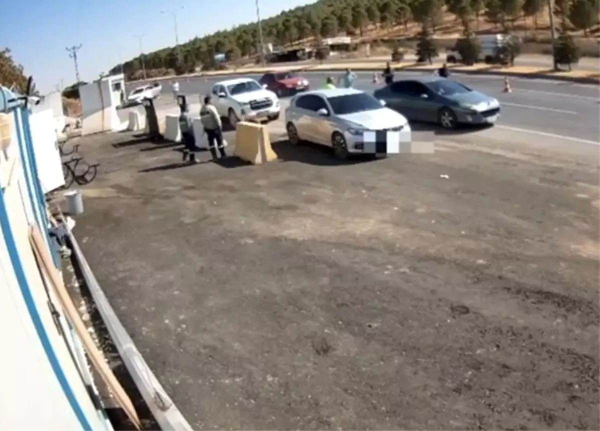 Polis Memuruna Çarpan Şahıs Uyuşturucuyla Yakalandı