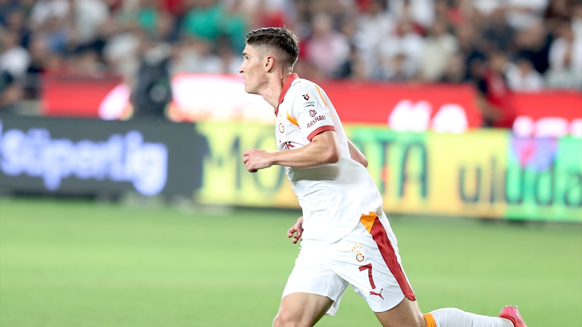 Roland Sallai: Galibiyet için her şeyimi veriyorum