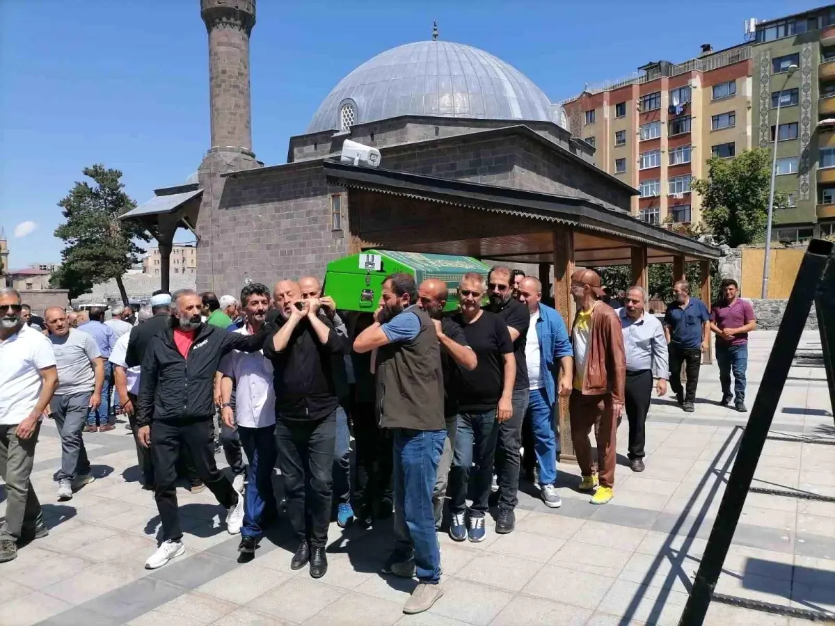 Türk Halk Müziğinin Unutulmaz Sesi Bahattin Karakoç'un Hayatına Veda