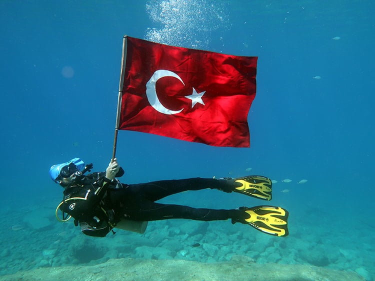 Türkiye'nin Dört Bir Yanında 30 Ağustos Zafer Bayramı Coşkusu ve Kutlamaları