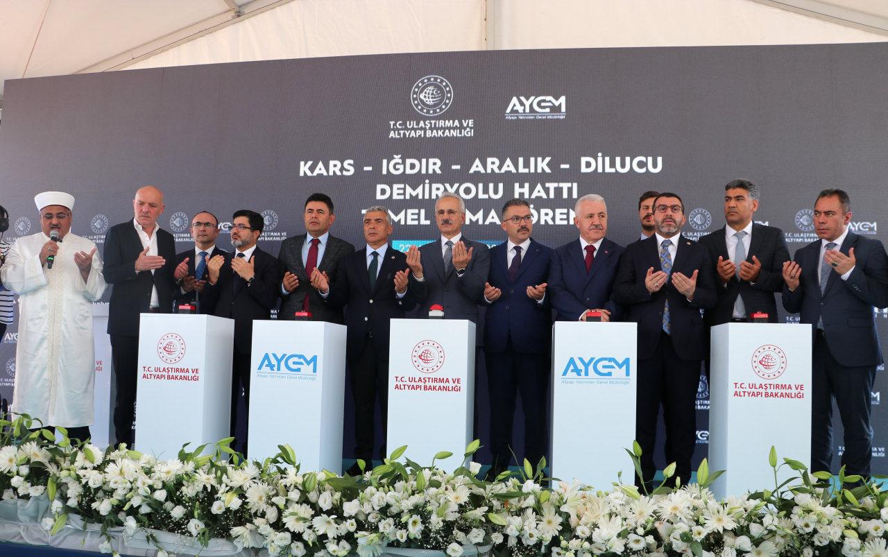 Ulaştırma Bakanı Abdulkadir Uraloğlu'ndan Zengezur Koridoru ve Bölgesel Ulaşım Yatırımları Hakkında Kritik Açıklamalar