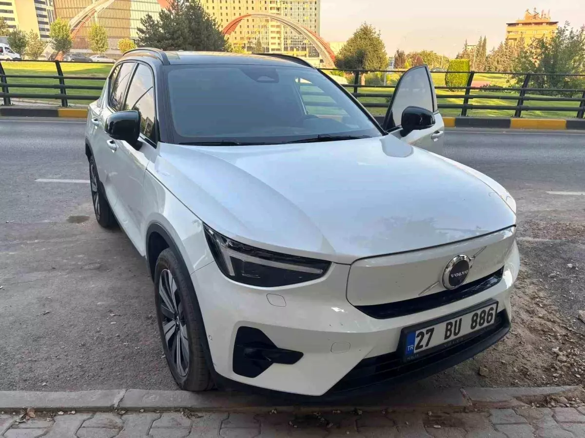 Volvo XC40 Elektrikli Araçta Uzun Servis Süreci ve Değişim Talebinin Reddedilmesi