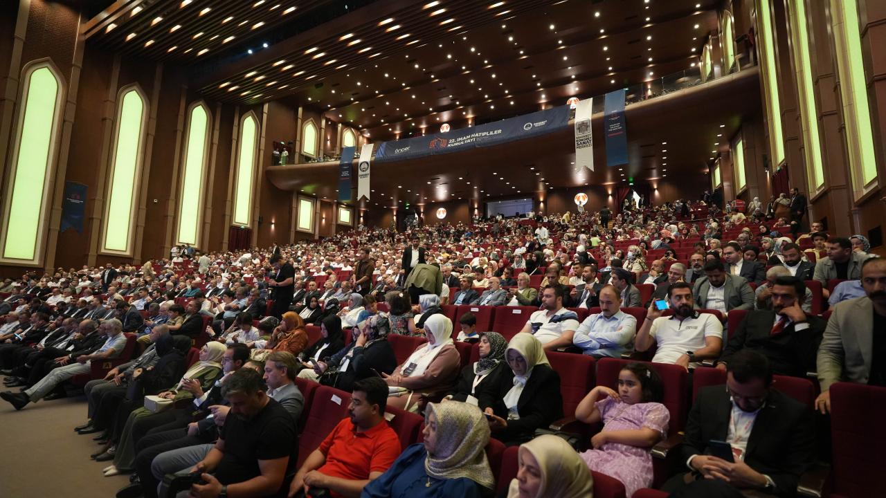 22. İmam Hatipliler Kurultayı Gaziantep'te Başarıyla Başladı