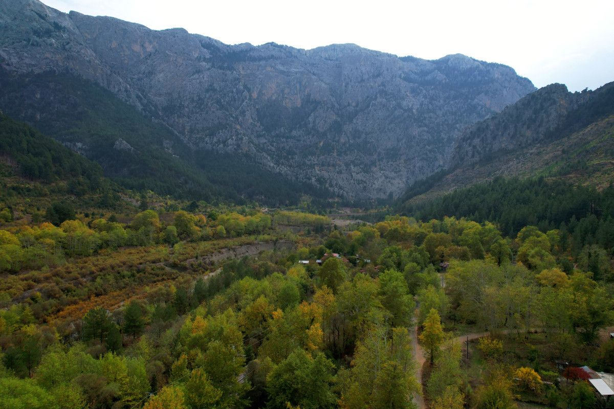 Adana Belemedik Tabiat Parkı: Sonbaharın Renk Cümbüşü ve Doğal Güzellikleriyle Yeni Gözde
