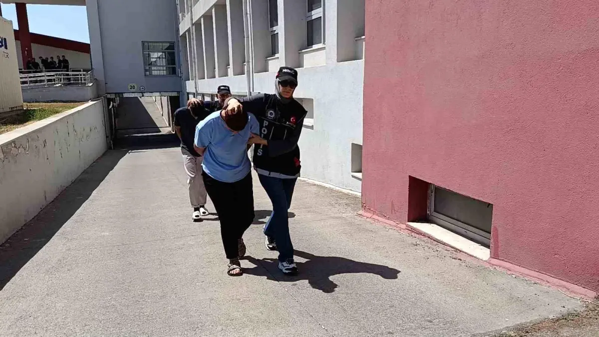 Adana'da 5 Kilo Toz Esrar Yakalandı: İki Şüpheli Tutuklandı