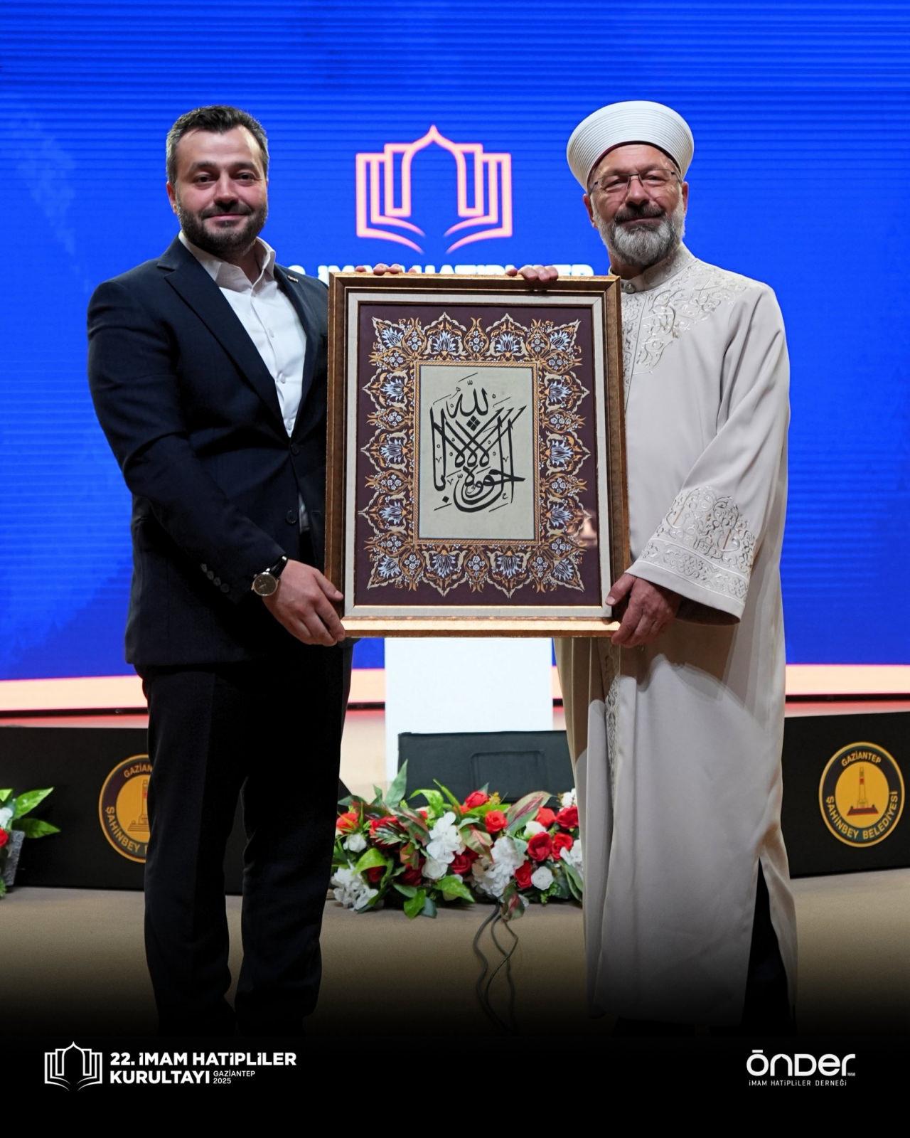 Ali Erbaş ve İmam Hatip Neslinin Başörtüsü Zulmüne Karşı Öncülüğü ve Ailede Kur’an Eğitiminin Önemi