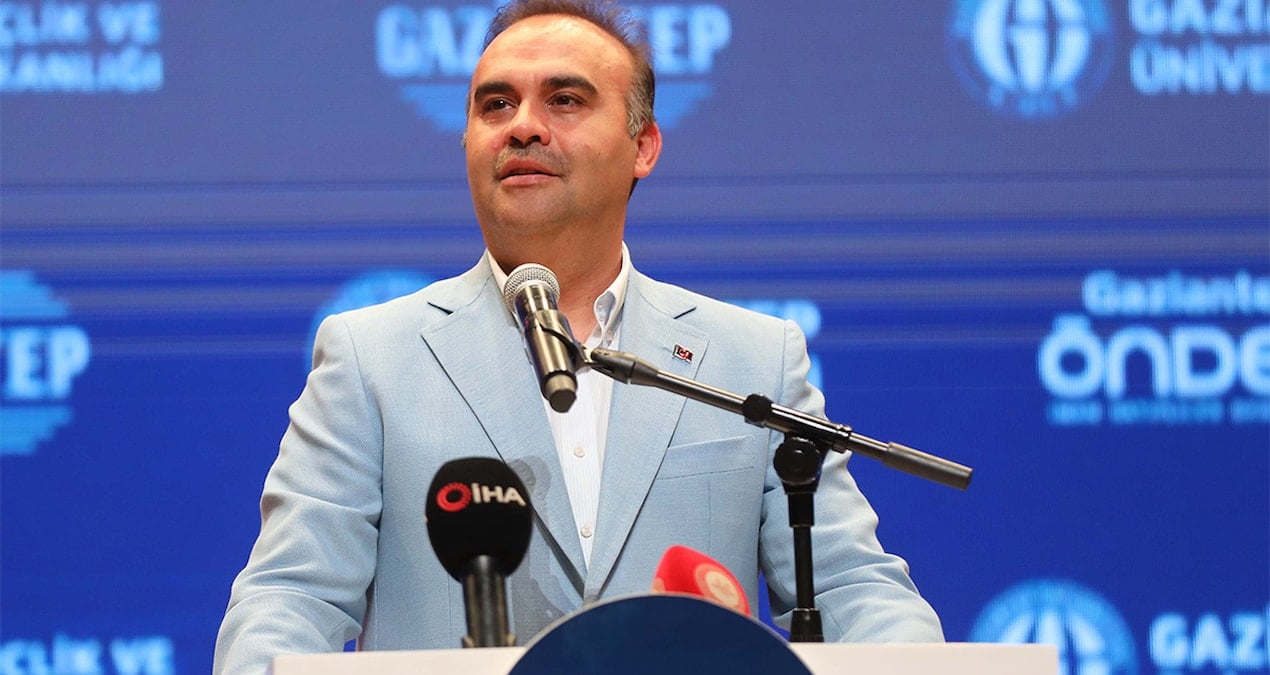 Bakan Kacır: Ay'a uzay aracı göndereceğiz