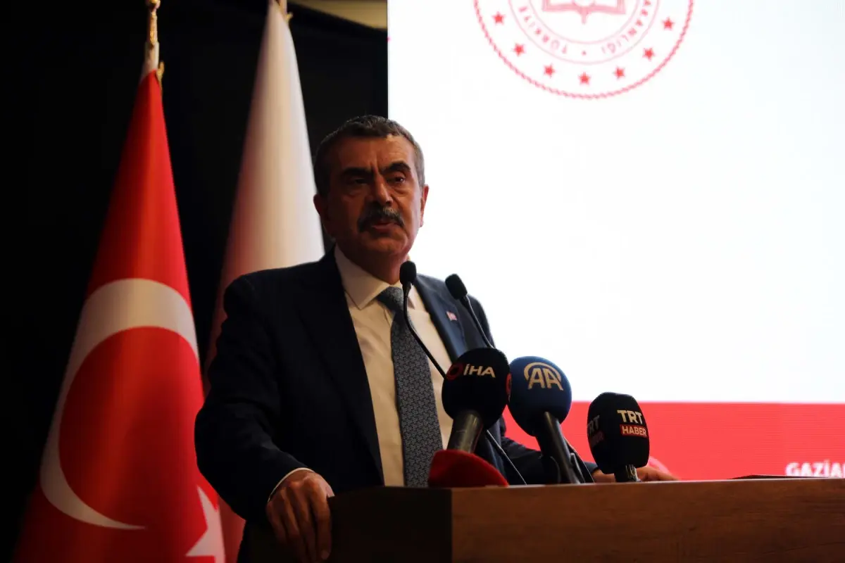 Bakan Tekin'den Hayırseverlere Teşekkür