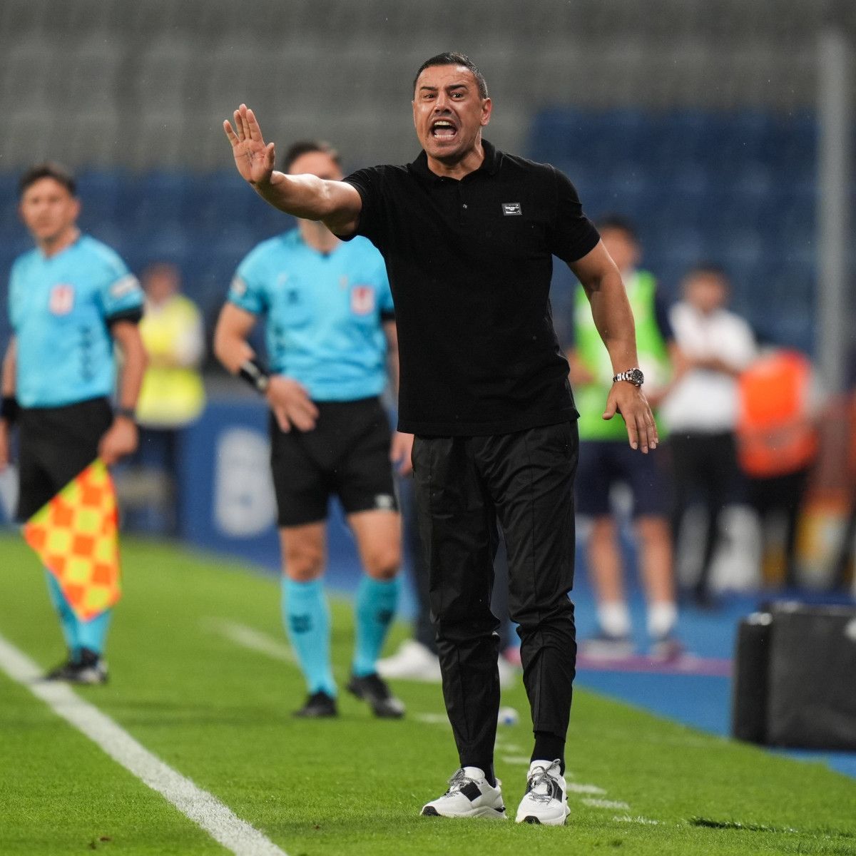 Başakşehir ve Teknik Direktör Çağdaş Atan'ın Yolları Karşılıklı Anlaşmayla Ayrıldı