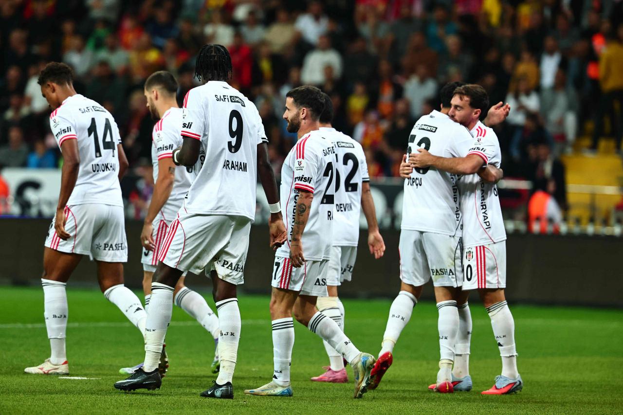 Beşiktaş, derbi öncesi Kocaeli engelinde! 8 isim geri dönüyor