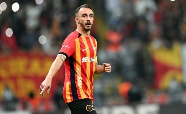 Beşiktaş'ın Yeni Transferi Gökhan Sazdağı: 30 Yaşında Deneyimli Sağ Bek