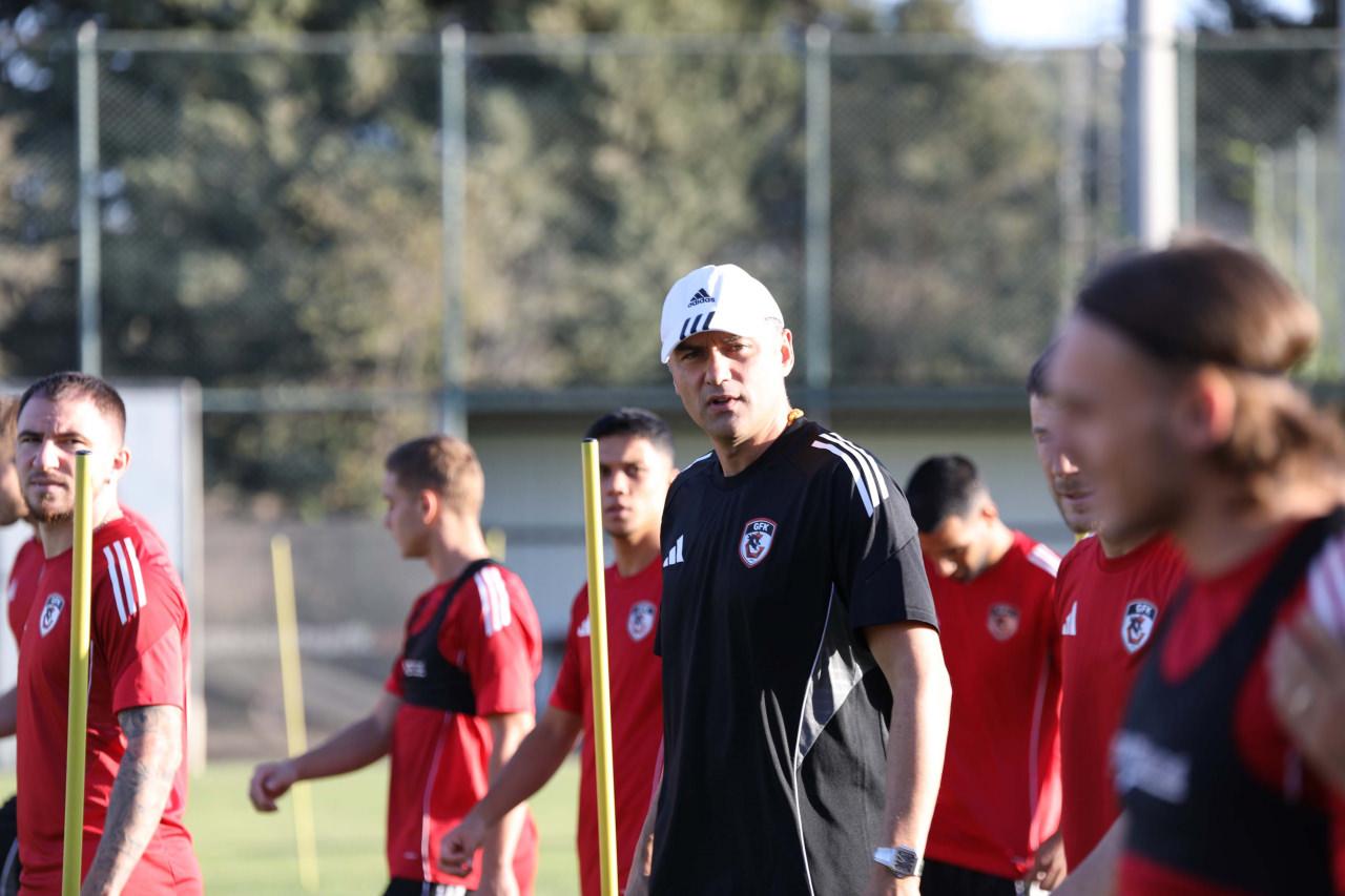 Burak Yılmaz'dan 'Selçuk İnan' sözleri: 'Bunlar magazinsel işler'