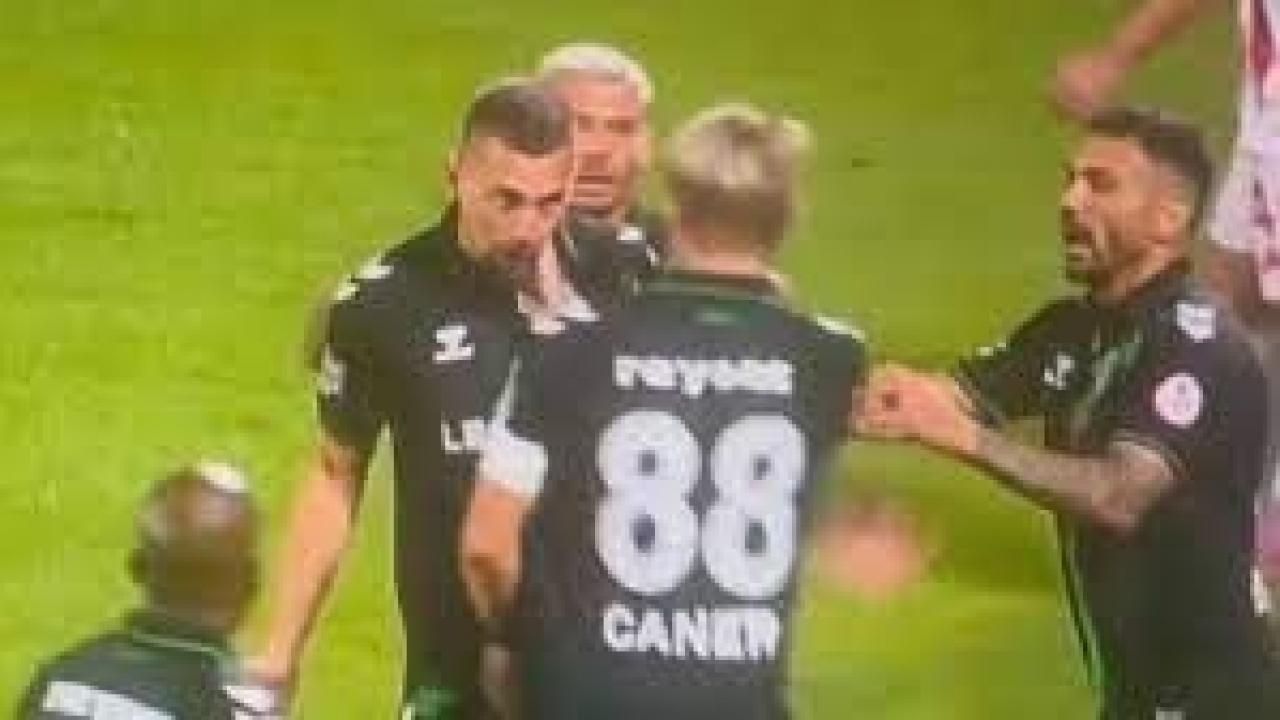 Caner Erkin'in Takım Arkadaşına Tokat Atmasının Ardından Verilen 6 Maç Men Cezası