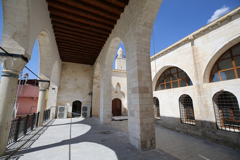 Diyarbakır Hani Ulu Cami Restorasyonuyla Yeniden İbadete Açıldı