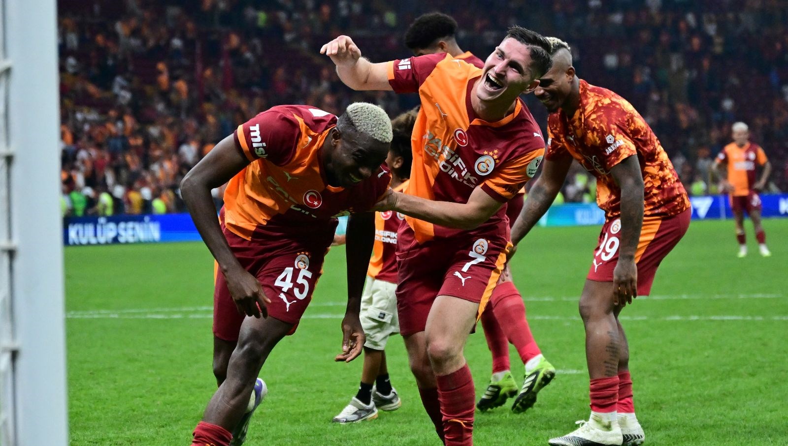Galatasaray Taraftarlarının Beklediği Müjde: Osimhen Geri Döndü
