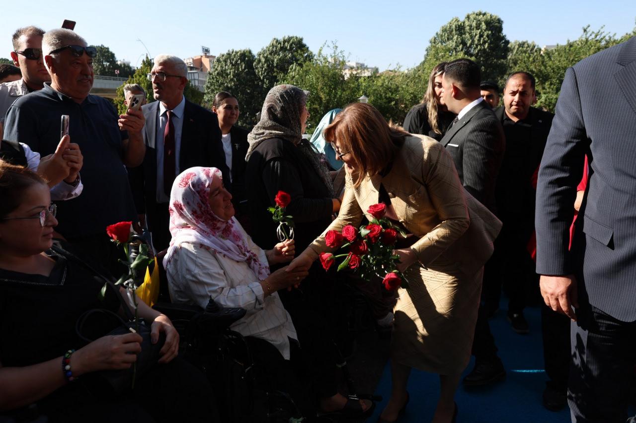 Gaziantep Büyükşehir Belediyesi’nden Engelli Vatandaşlara 1001 Medikal Destek Dağıtıldı