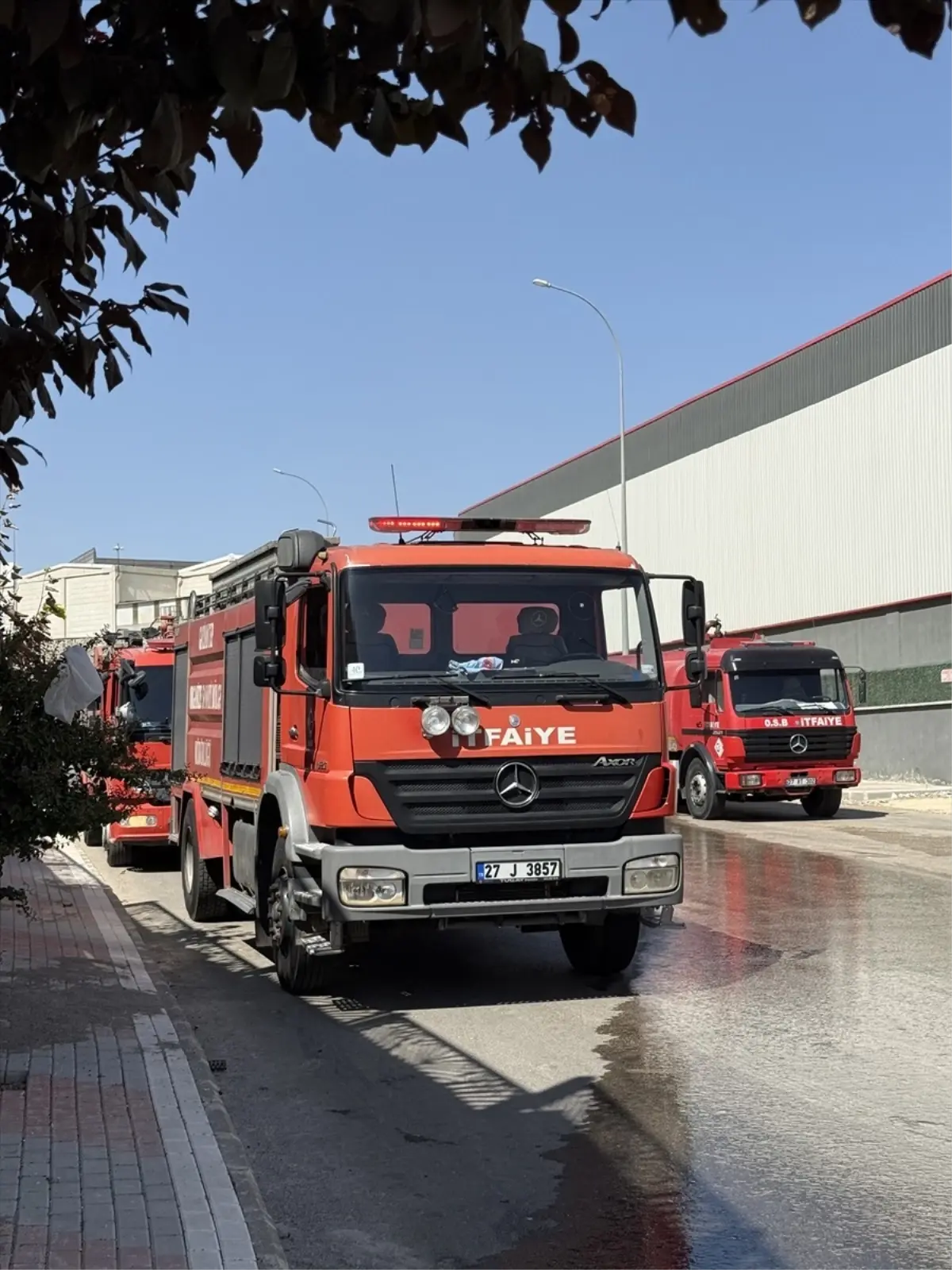 Gaziantep Fabrika Yangını: 2 İşçi Dumandan Etkilendi