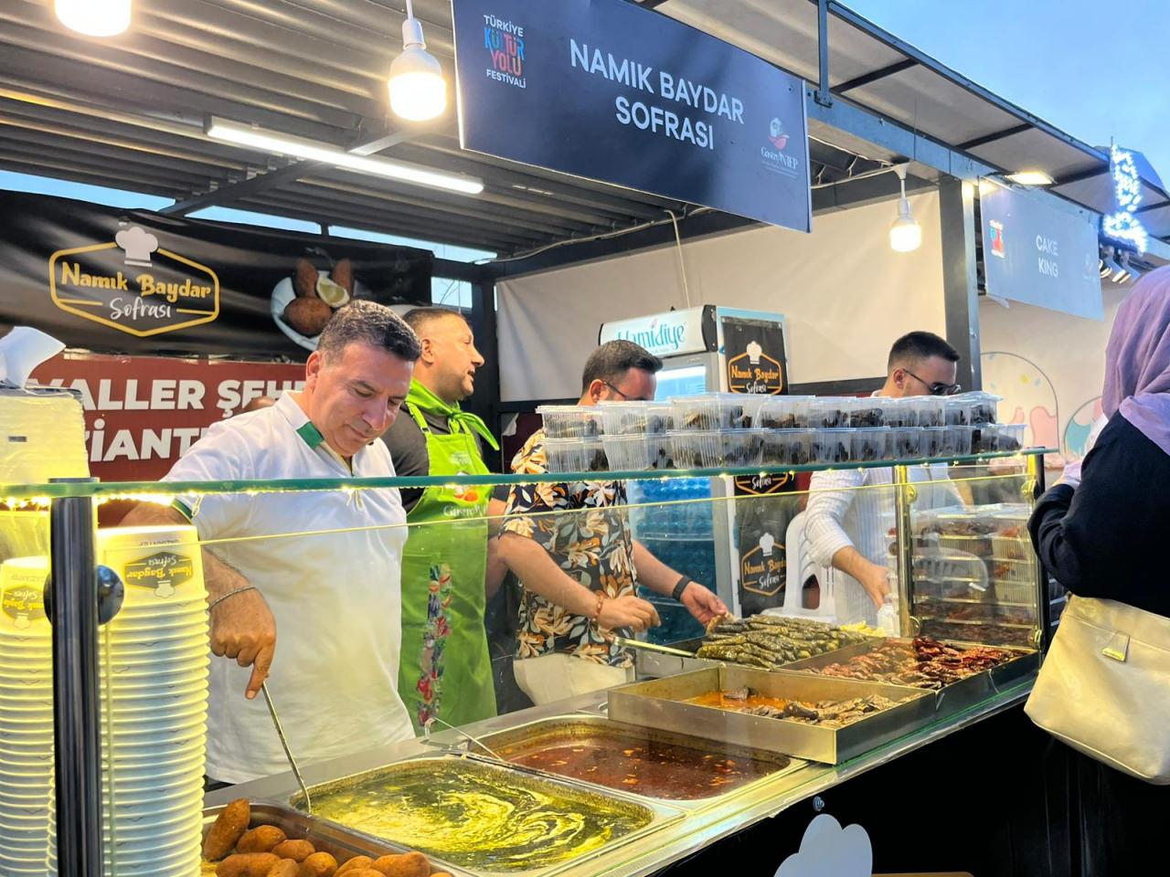 Gastronomi festivalinde Gaziantepli hanımlara meydan okudu: Yuvalamada ilk 5’teyim