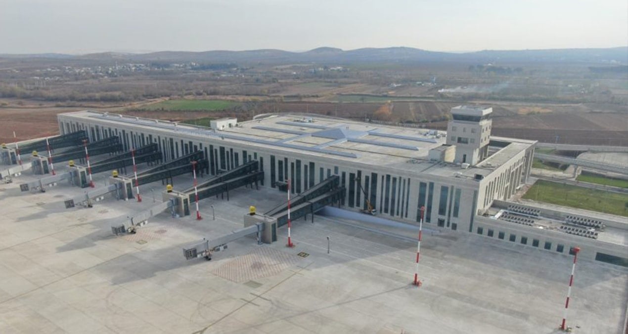 Öykü yazacaklardı, yılan hikayesine döndü