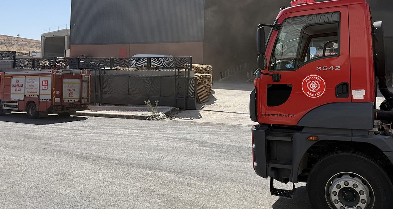 Gaziantep'te fabrikada yangın: 2 işçi yaralandı