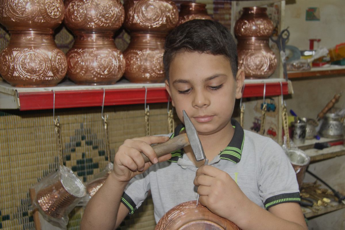 Gaziantep'in Tarihi Bakırcılar Çarşısında 10 Yaşındaki Bakır Ustası Yakup Can Bilici