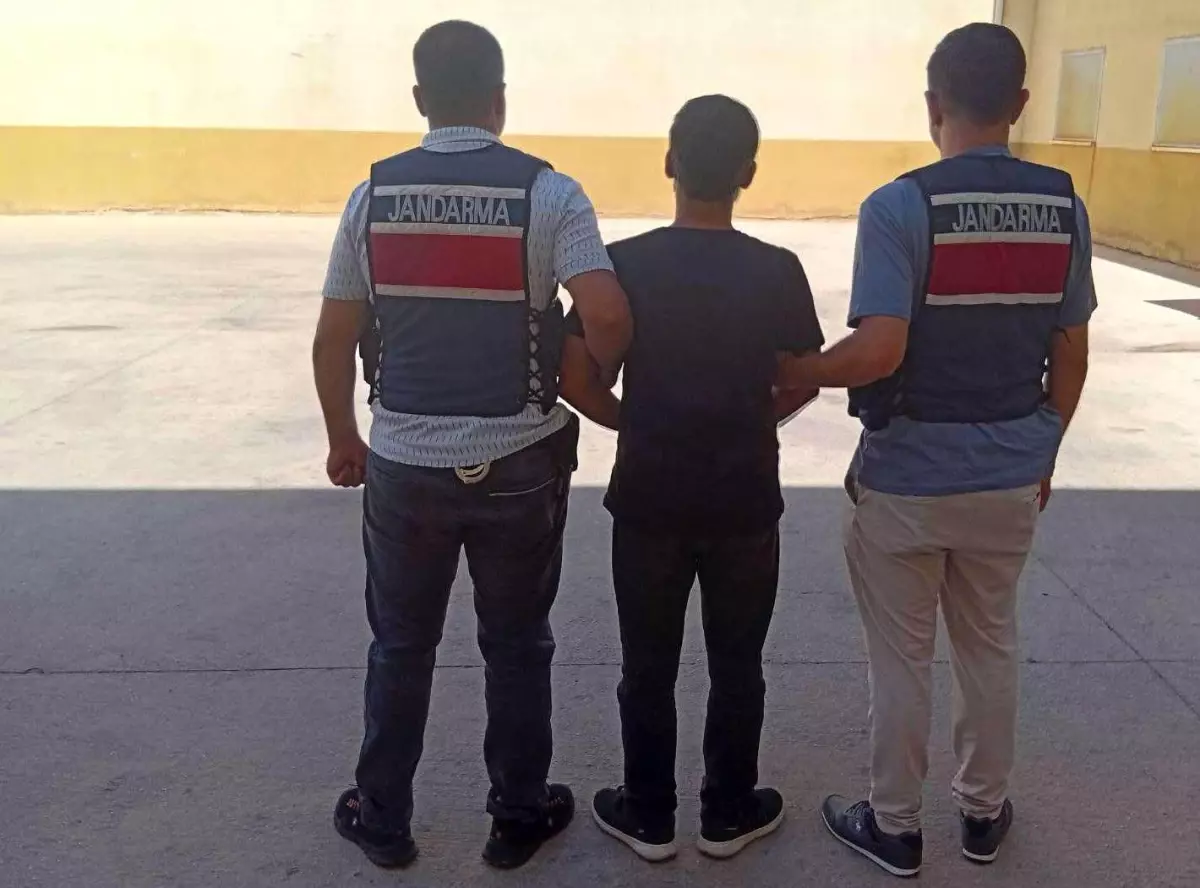 Gaziantep'te 15 Yıl Hapis Cezası Bulunan Dolandırıcı Jandarma Ekipleri Tarafından Yakalandı
