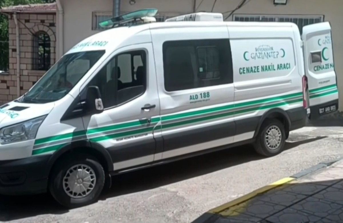 Gaziantep'te Fabrika Çatısından Düşen Temizlik Görevlisi Hayatını Kaybetti