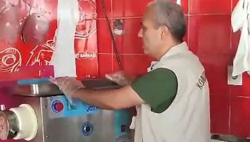 Gaziantep'te Gizli Düzenekle Bozuk Et Kıyma Makinesinde Karıştırıldı