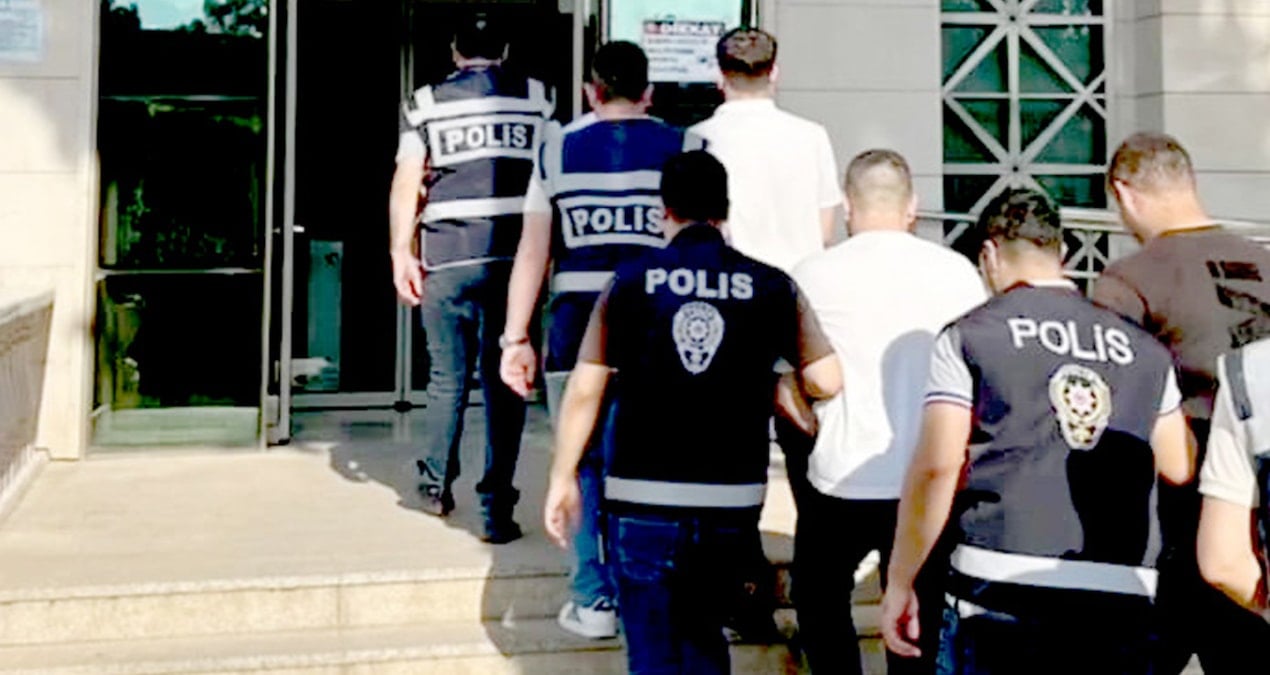 Gaziantep'te Havaya Ateş Açan 7 Kişi Sosyal Medyada Paylaşınca Gözaltına Alındı