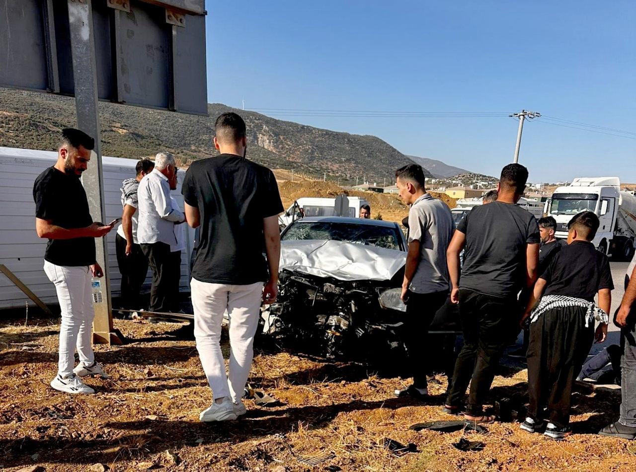 Gaziantep'te İslahiye-Nurdağı Yolunda Feci Kaza: 6 Kişi Yaralandı