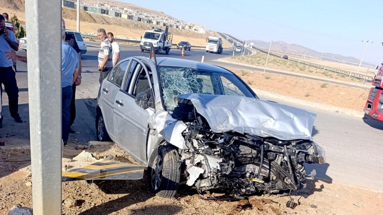 Gaziantep'te İslahiye-Nurdağı Yolunda Feci Kaza: 6 Kişi Yaralandı