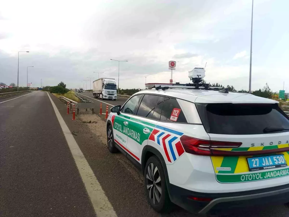 Gaziantep'te Otoyolda Trafik Denetimleri: 2.046 Araca Ceza Kesildi